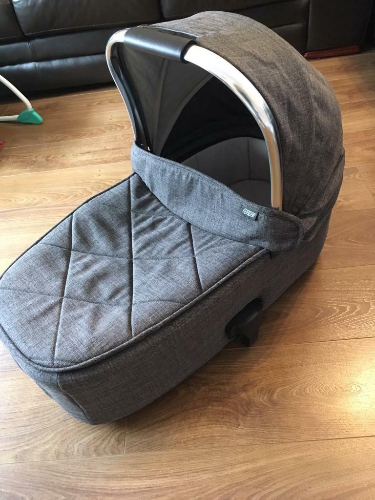 ocarro carrycot